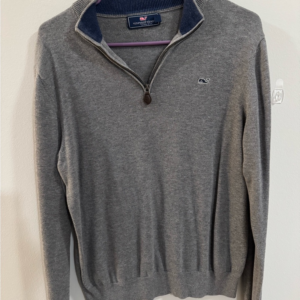 Vineyard Vines Men's Gray Quarter-Zip Pullover with Embroidered Whale